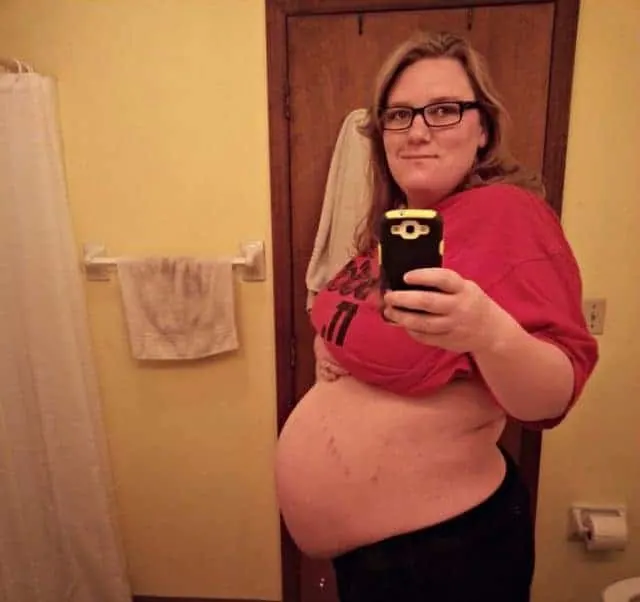 plus size pregnant woman 41 weeks along
