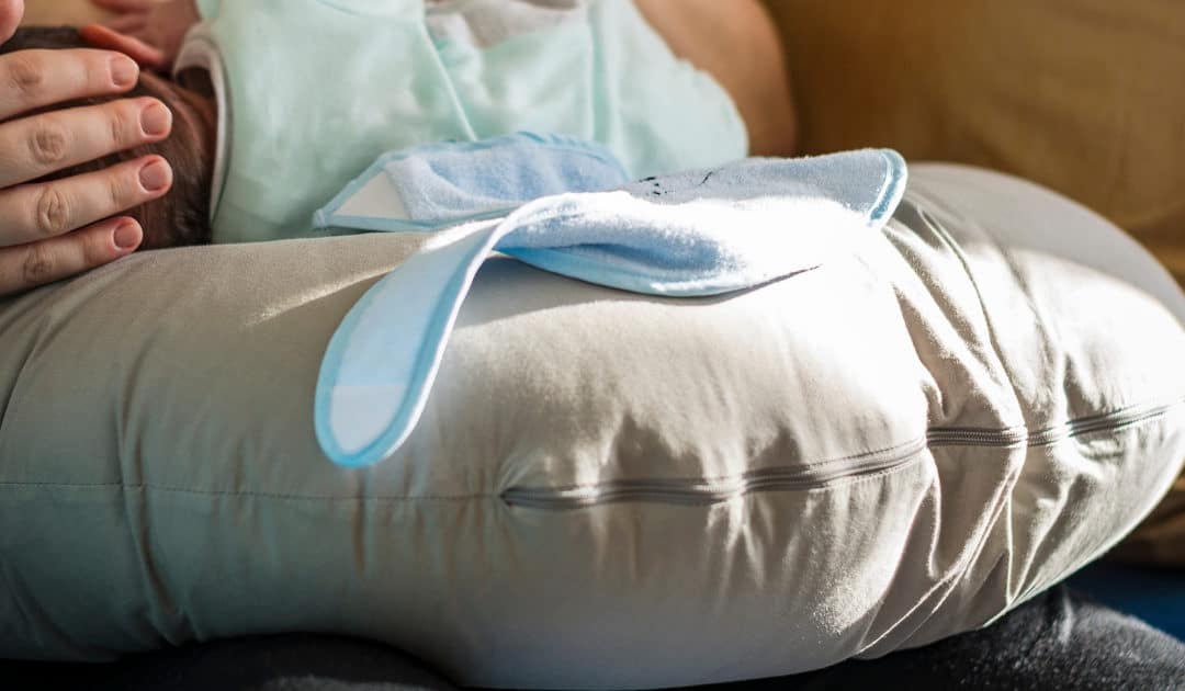 feeding pillow with back support