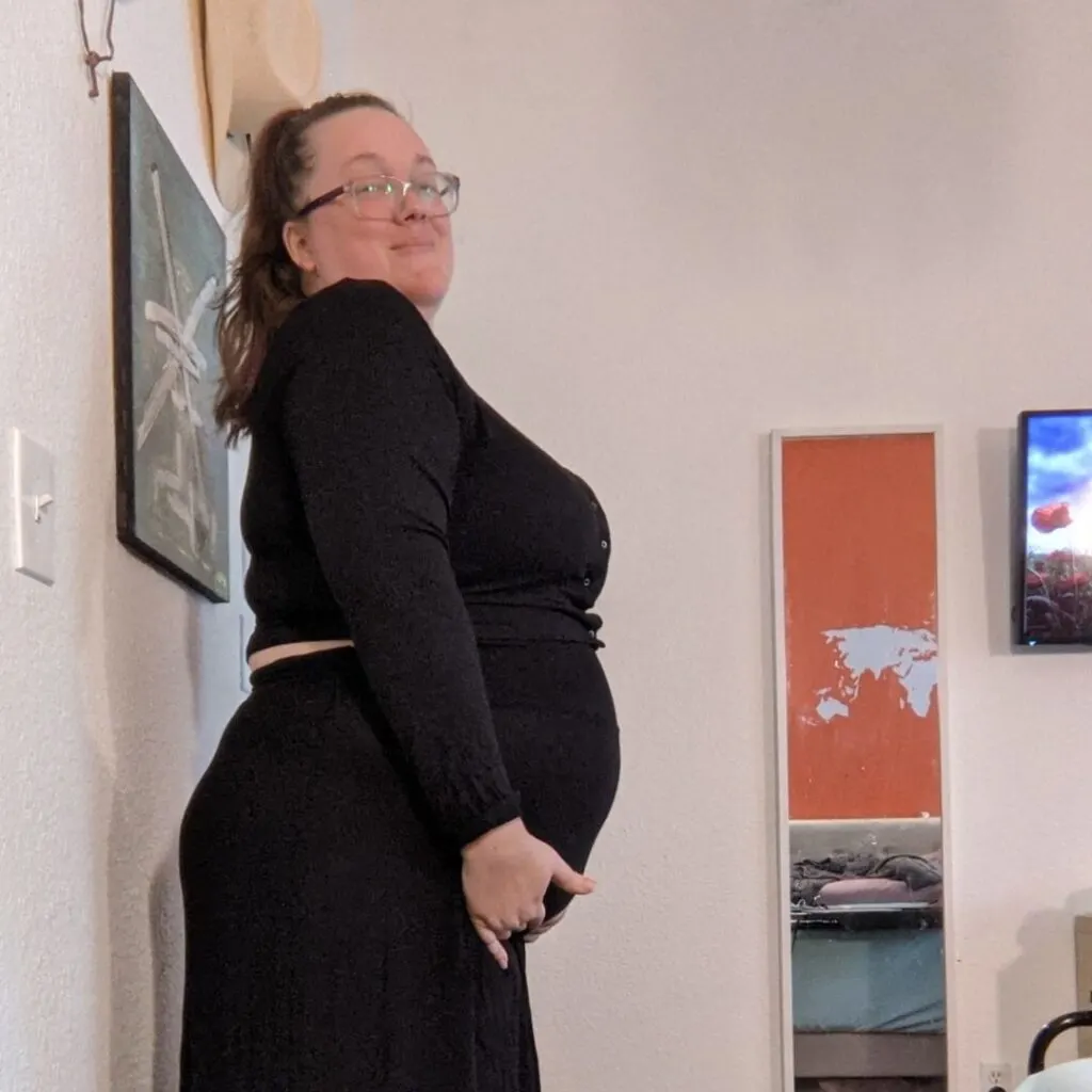 plus size pregnancy at 10 weeks