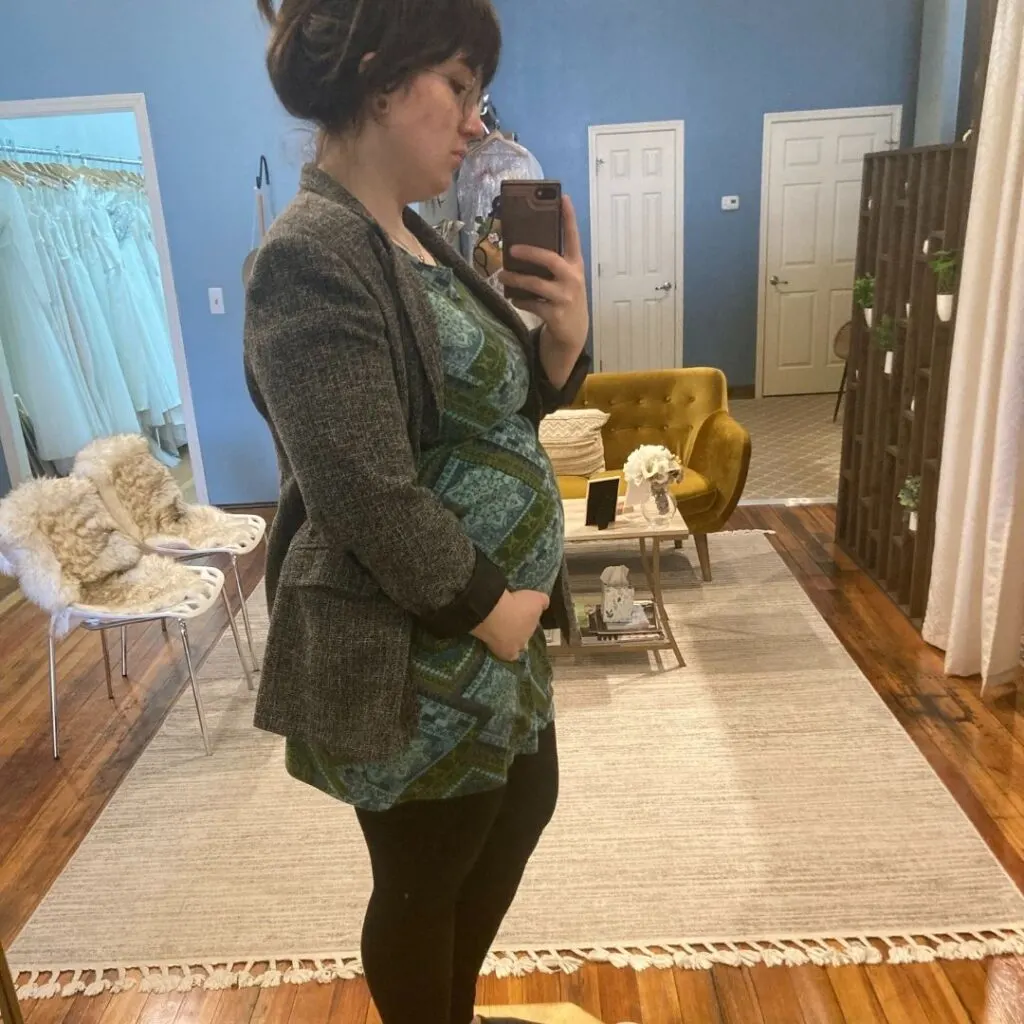 12 weeks plus size pregnant
