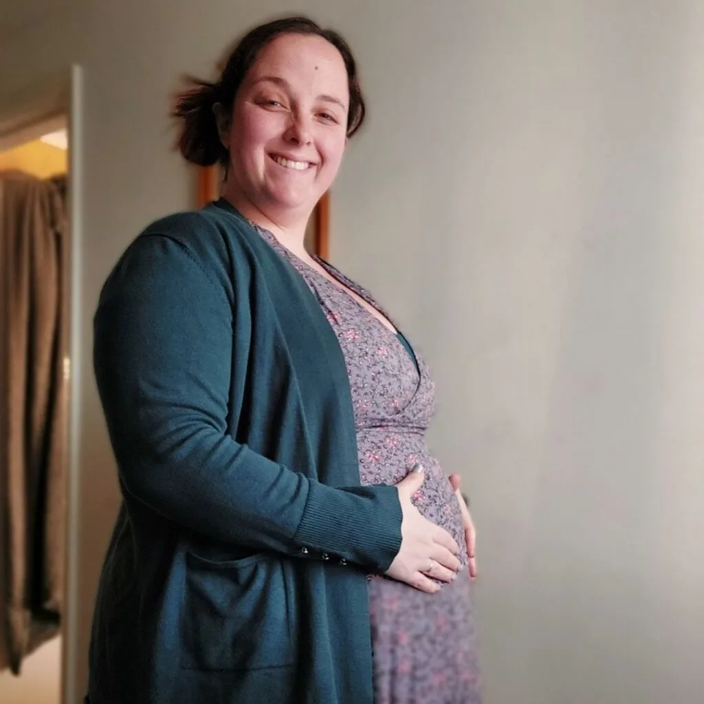 20 weeks plus size pregnant