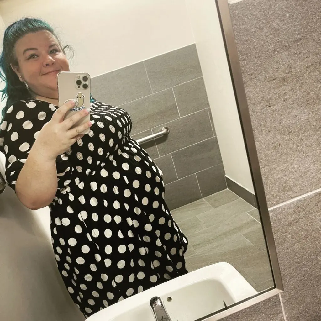23 weeks plus size pregnant