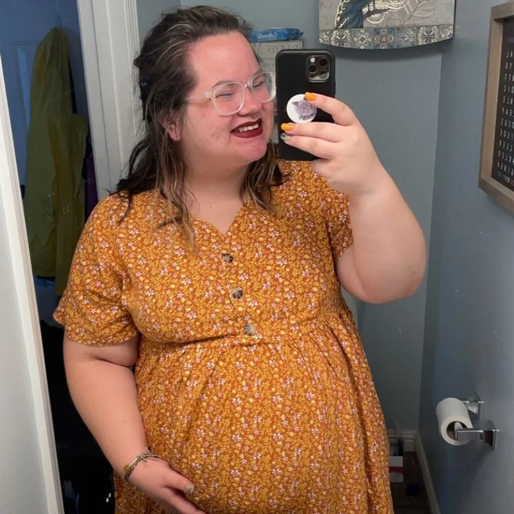 29 weeks pregnant plus size