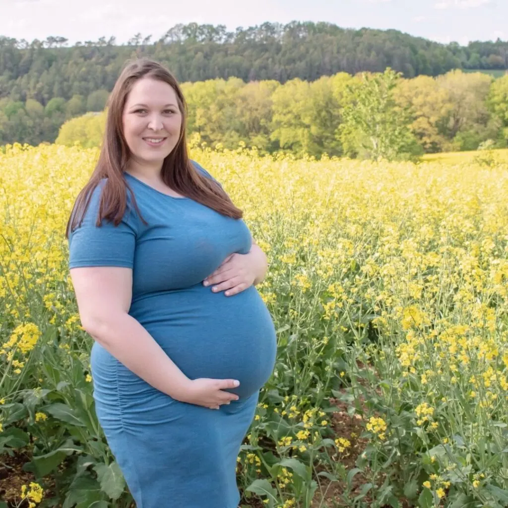 32 weeks plus size pregnant