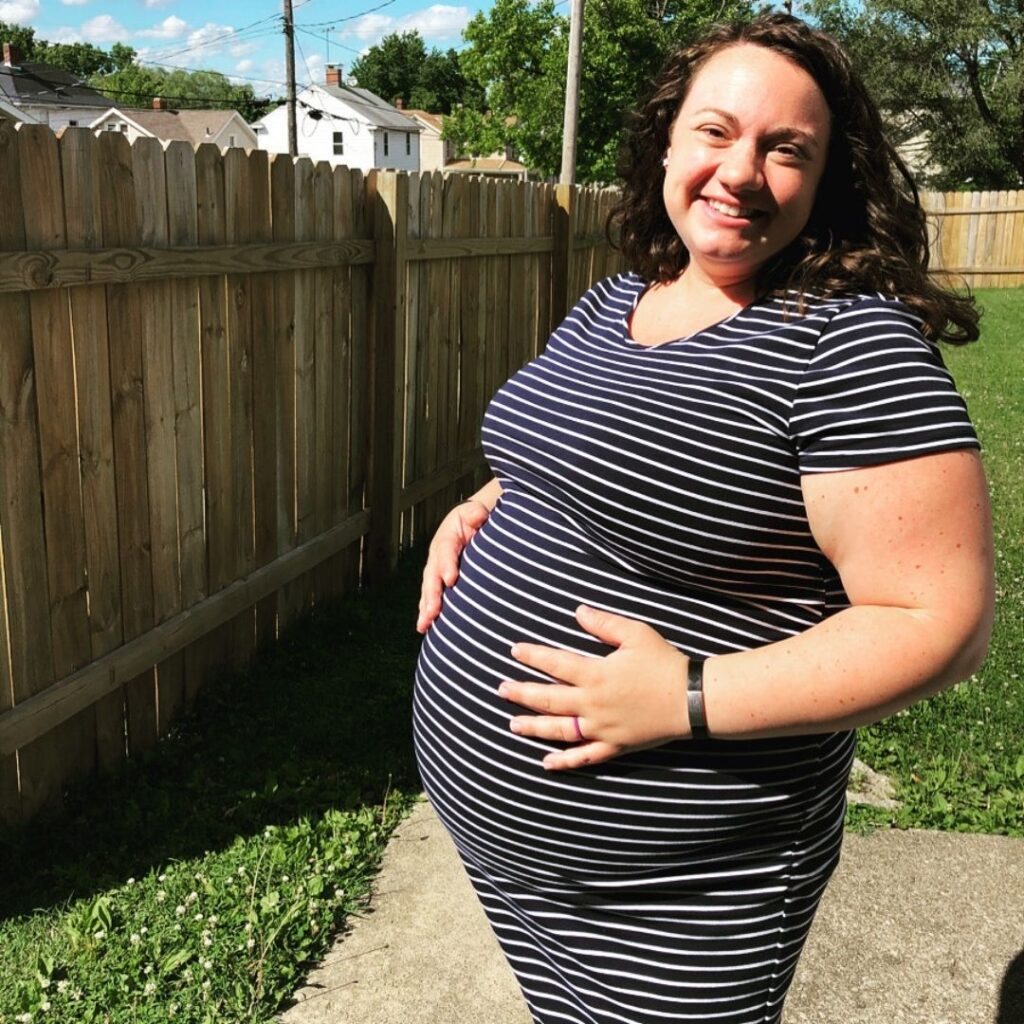 plus size pregnancy at 25 weeks