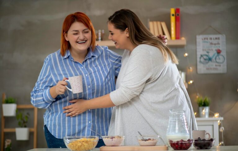 plus size woman setting boundaries with family during pregnancy